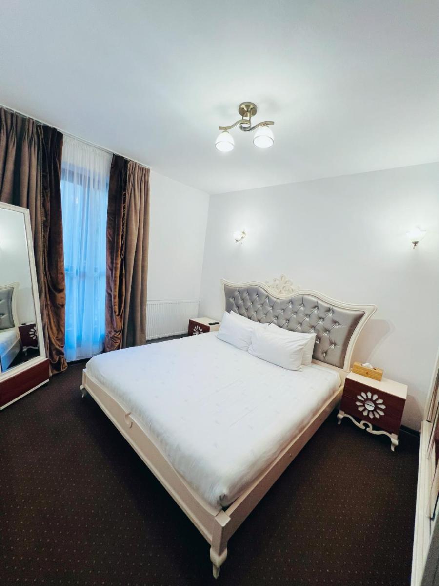 Image 5 of Cabana Din Poienita