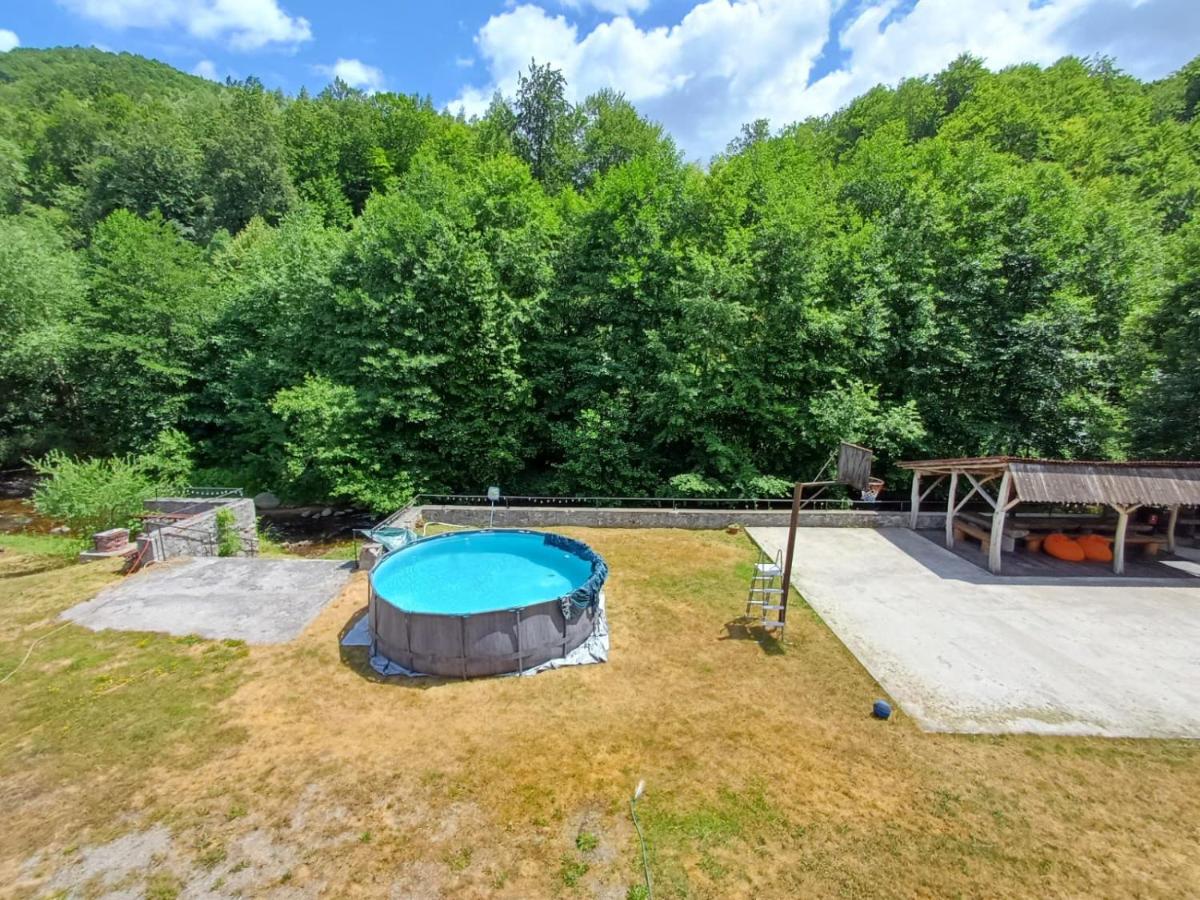 Image 3 of Cabana Iubu