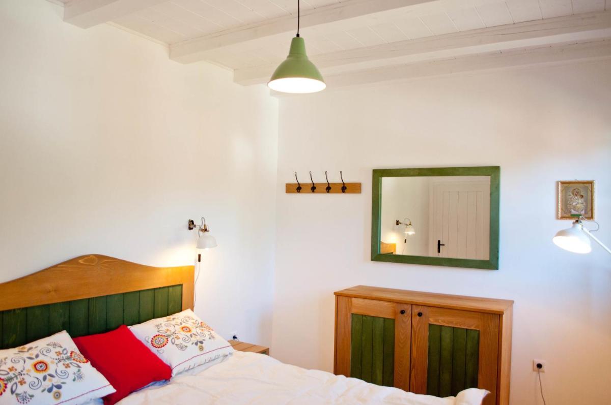 Image 2 of Cabana Poarta Retezat