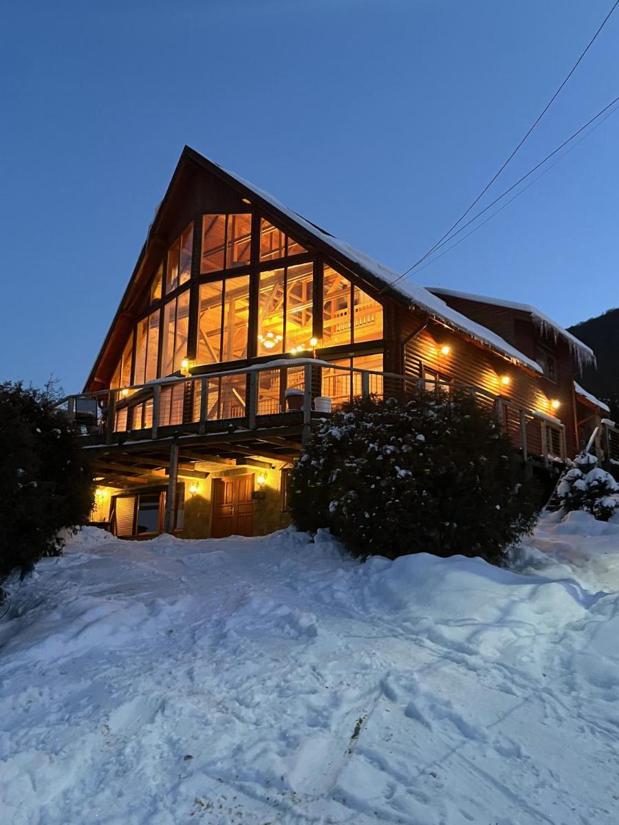 Image 4 of Carpathian Log Home