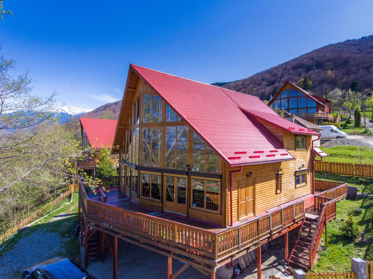 Image 2 of Carpathian Log Home