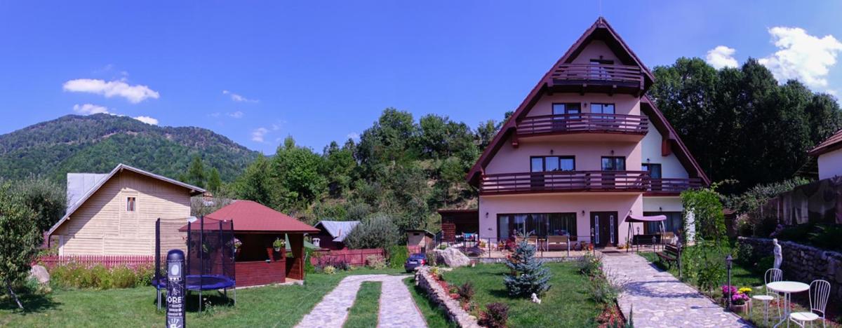 Image 3 of Casa Altfel