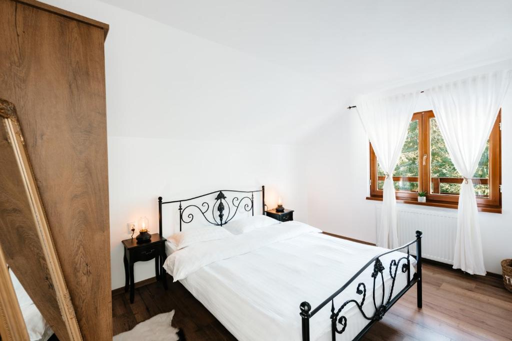 Image 1 of Casa Cifu Toplita
