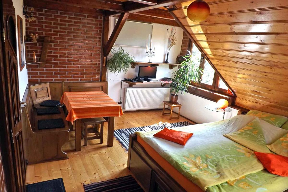 Image 3 of Casa Crina
