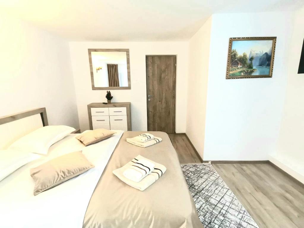 Image 1 of Casa EMY Busteni
