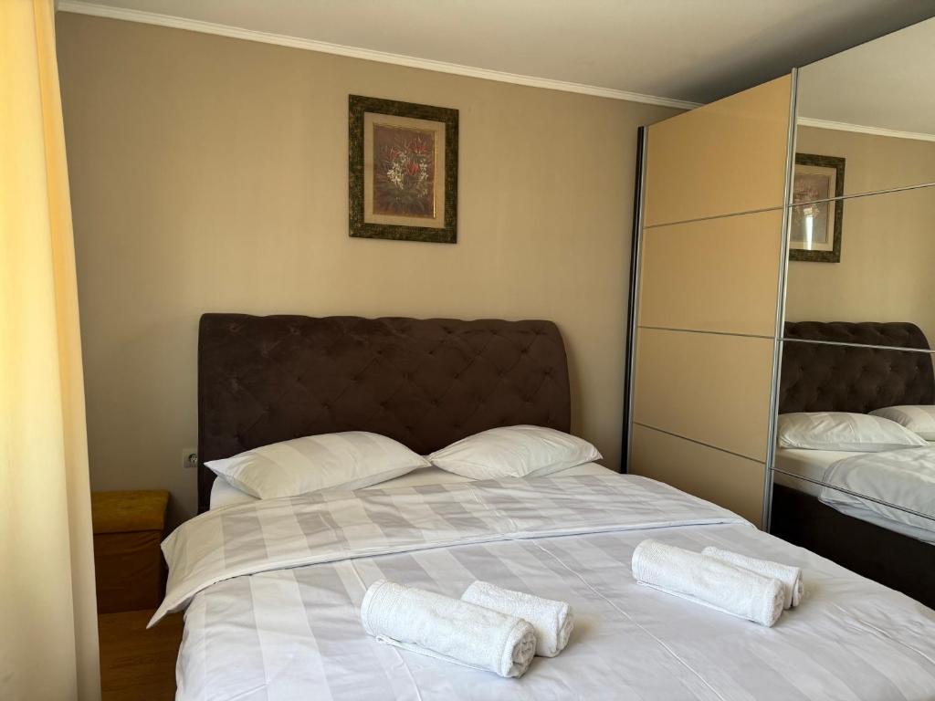 Image 1 of Casa Larisa Borsa