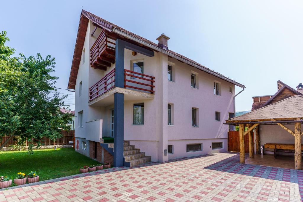 Image 1 of Casa Primaverii