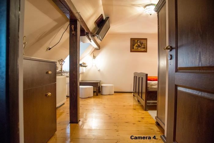 Image 2 of Casa din Vale