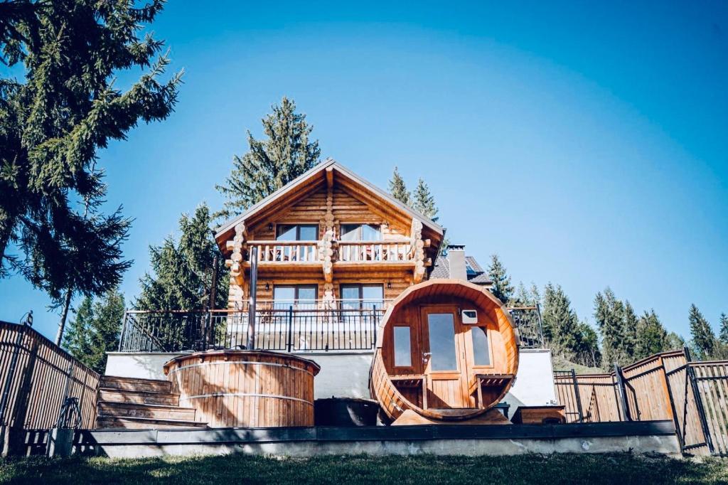 Image 1 of Chalet du Lac