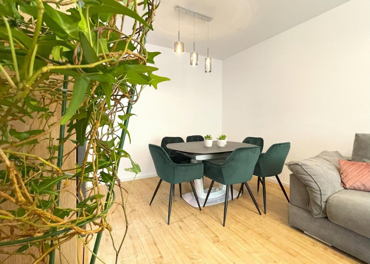 Image 4 of Chic Apartment in Cosmopolit Residence