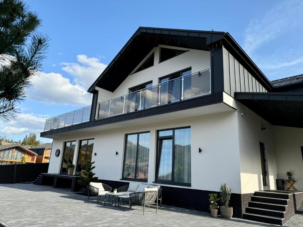 Image 1 of Chokolate house