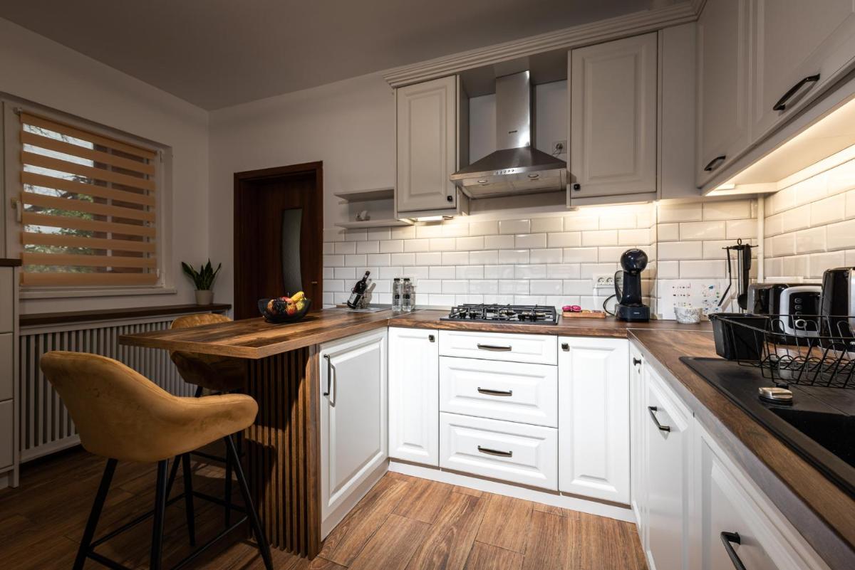 Image 2 of Cozy Corner Guesthouse – Casa Centrul Civic si parcare