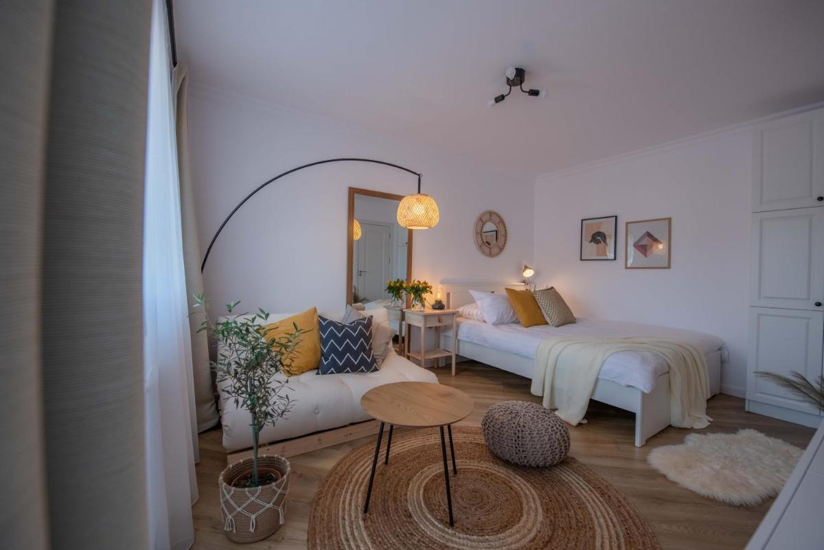 Image 2 of Cozy Little Place