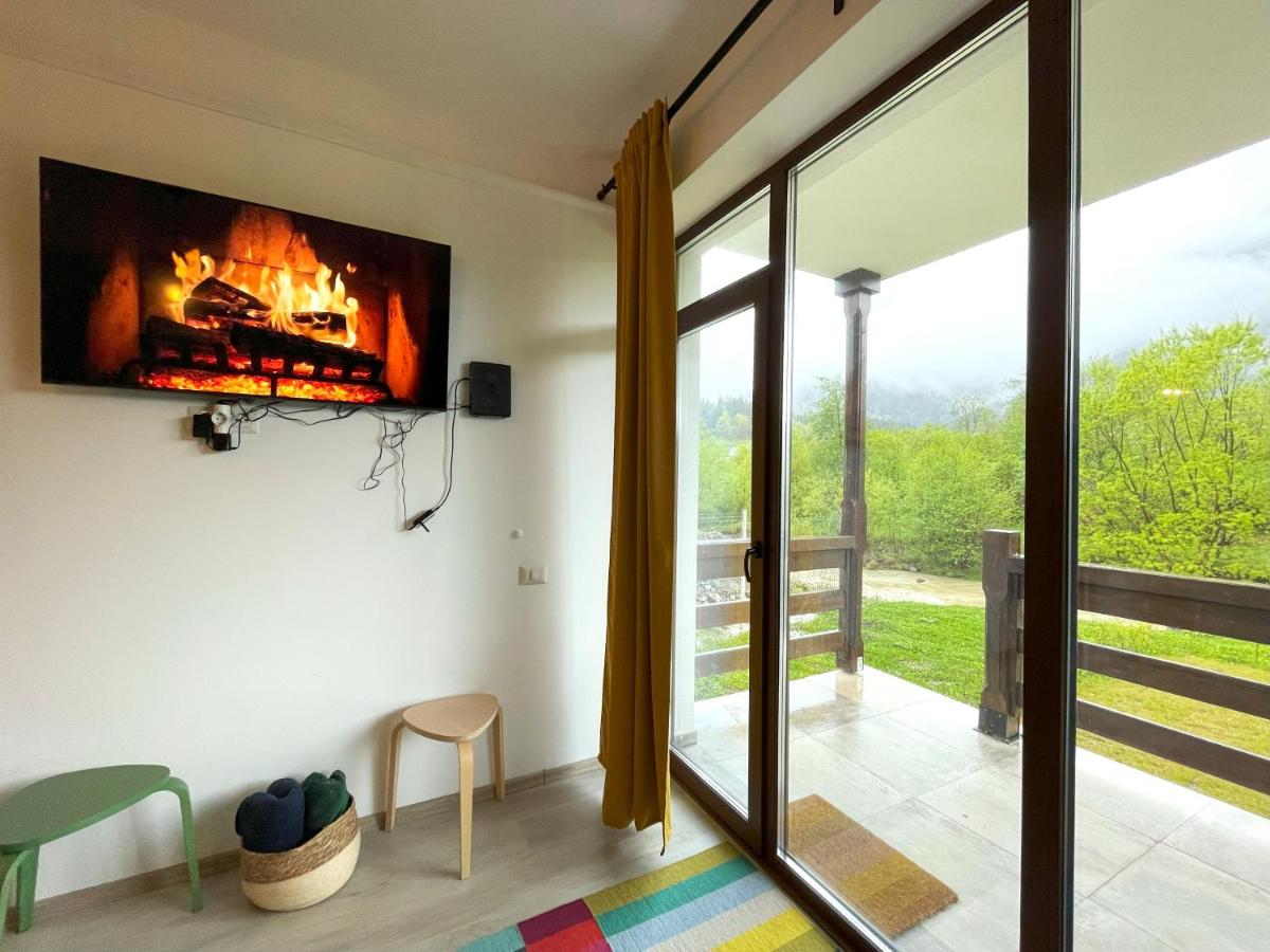 Image 5 of Cozy Riverfront Apartments with garden and mountain view