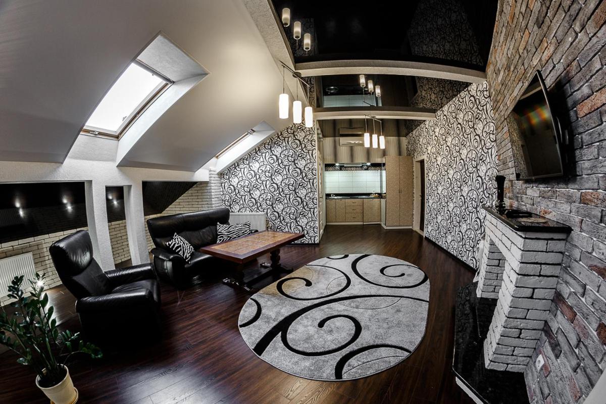 Image 3 of Diamond De Luxe