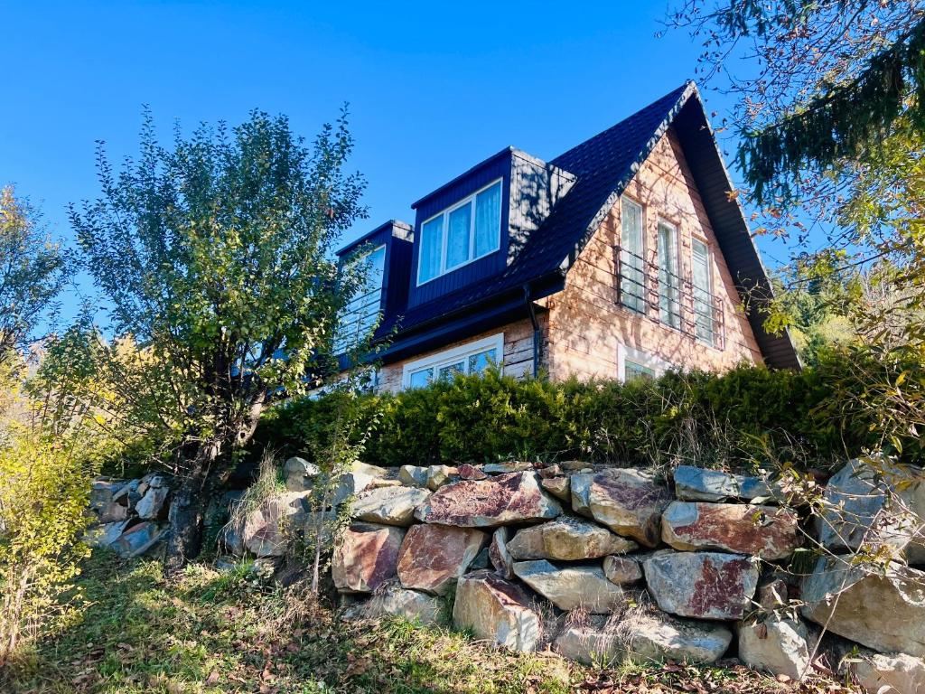 Image 1 of Doinita House