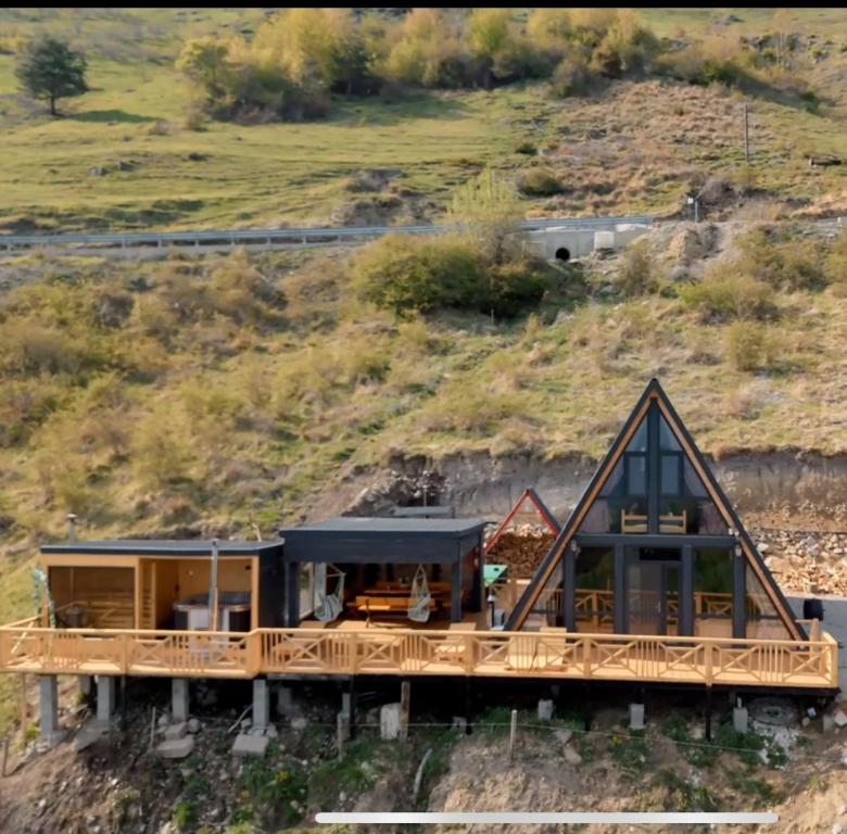 Image 1 of Dream view of Apuseni