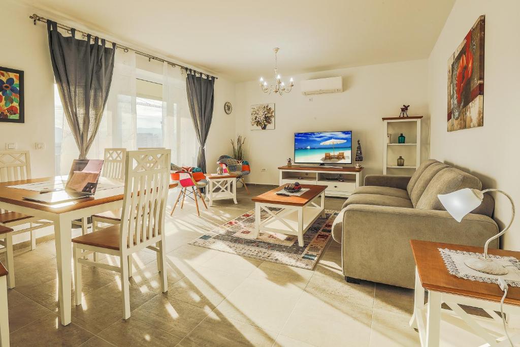 Image 1 of Elegant Sophia’s Apartment