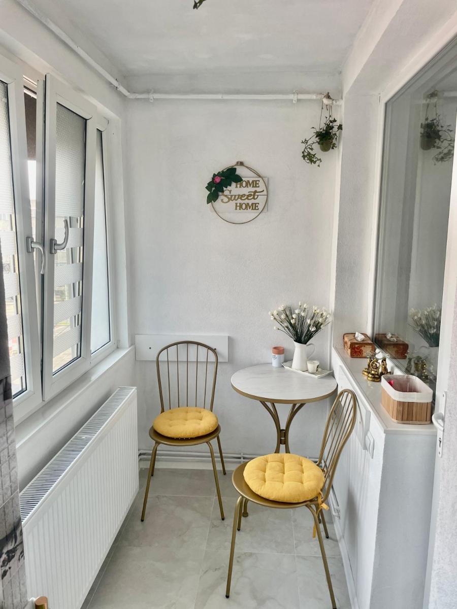 Image 5 of Elina studio