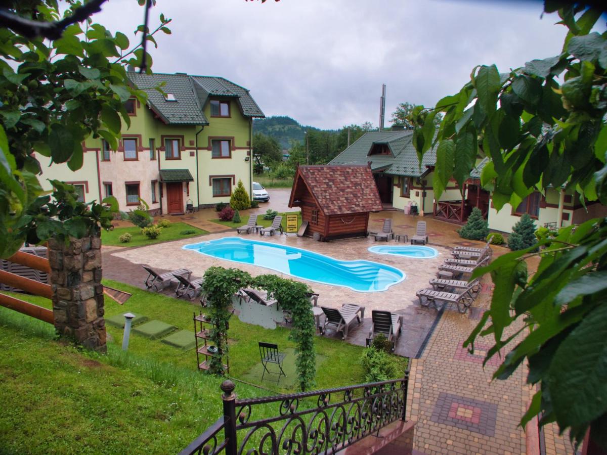Image 4 of Emerald House