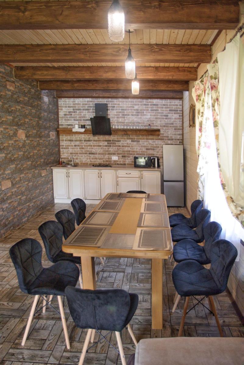 Image 5 of Еміліана