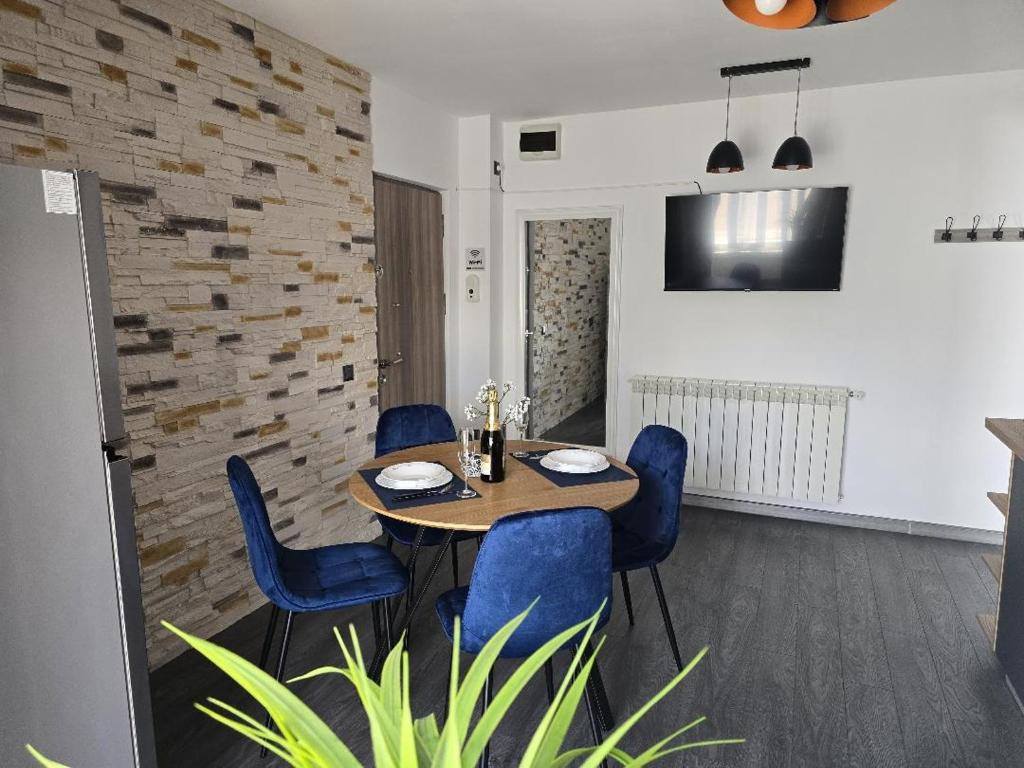 Image 1 of Emiri Apartament