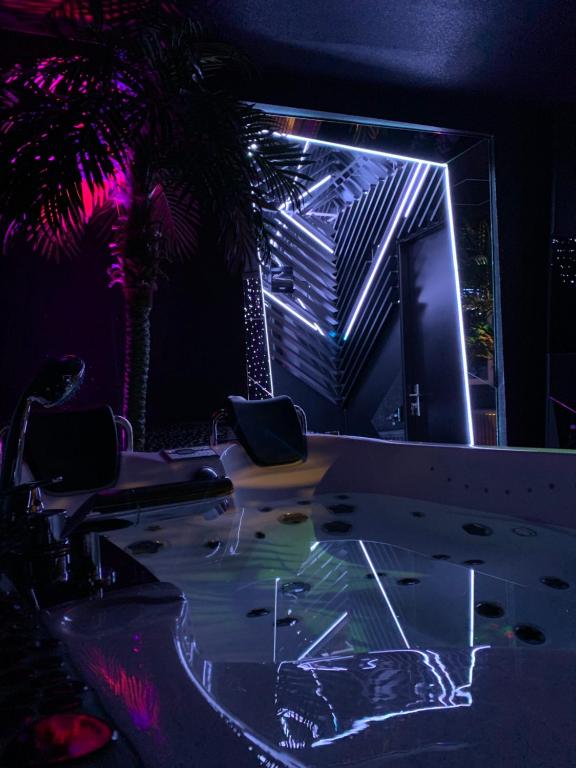 Image 1 of Excentric Studio 2