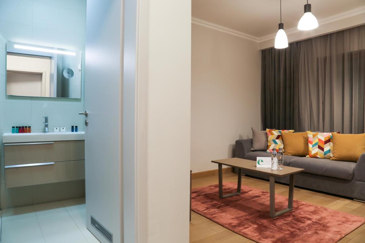 Image 3 of Expecto Apartments
