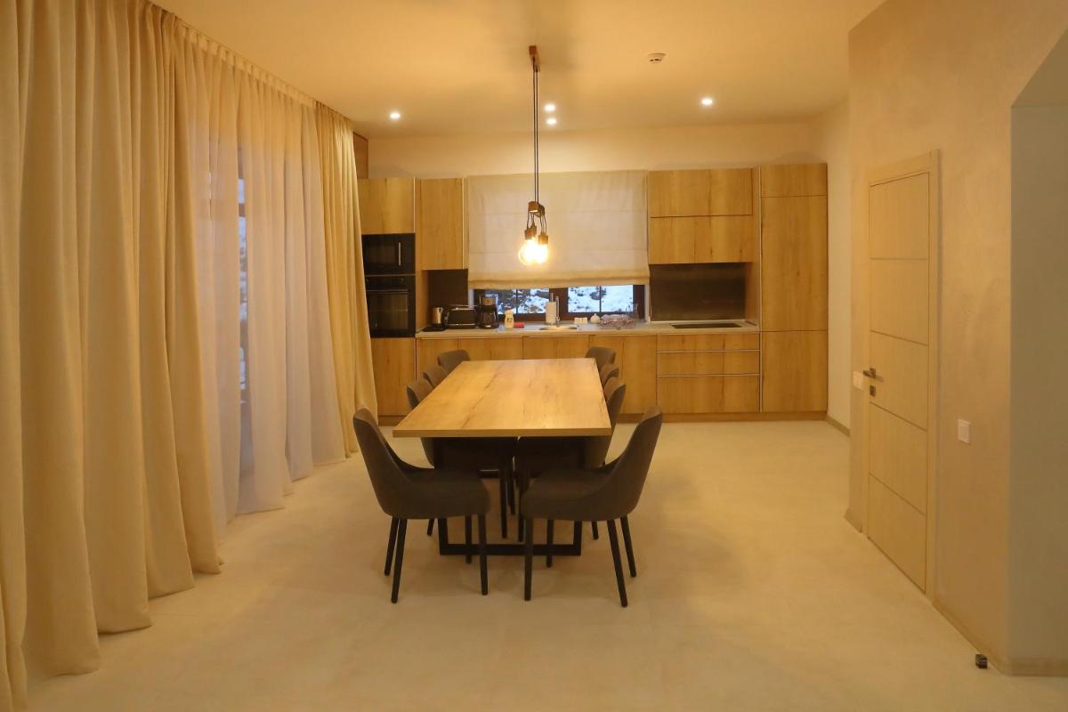 Image 4 of Family Home