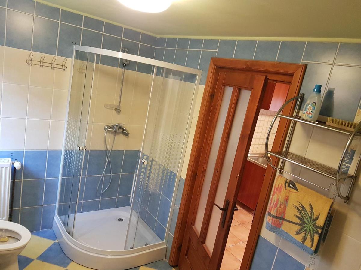 Image 2 of Feher Cabana