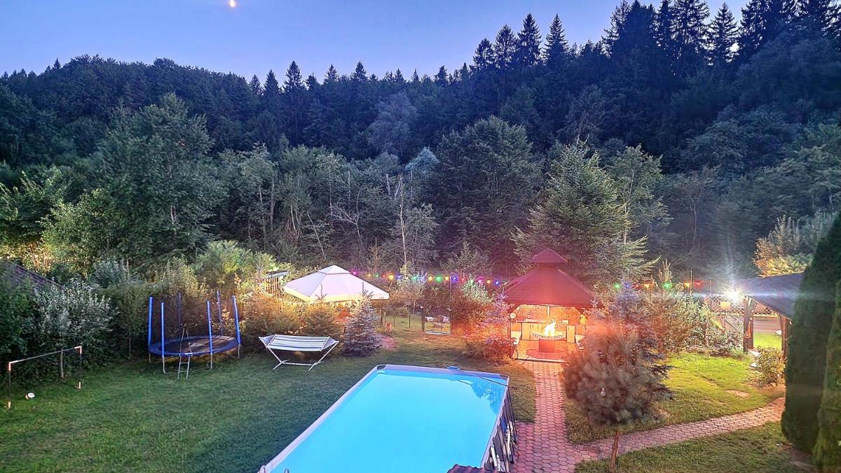 Image 3 of Forest A-frame & Max River -Porumbacu