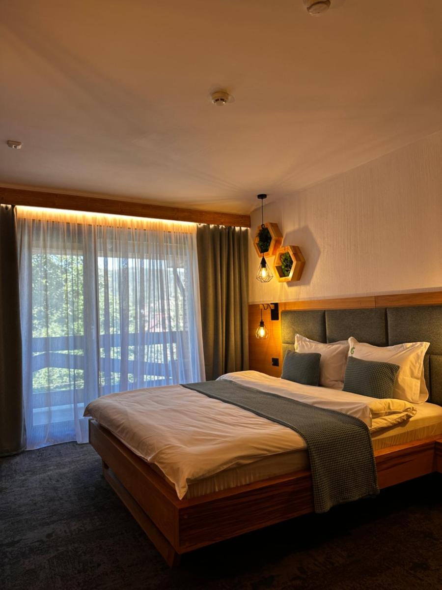 Image 2 of Forest Green & Spa