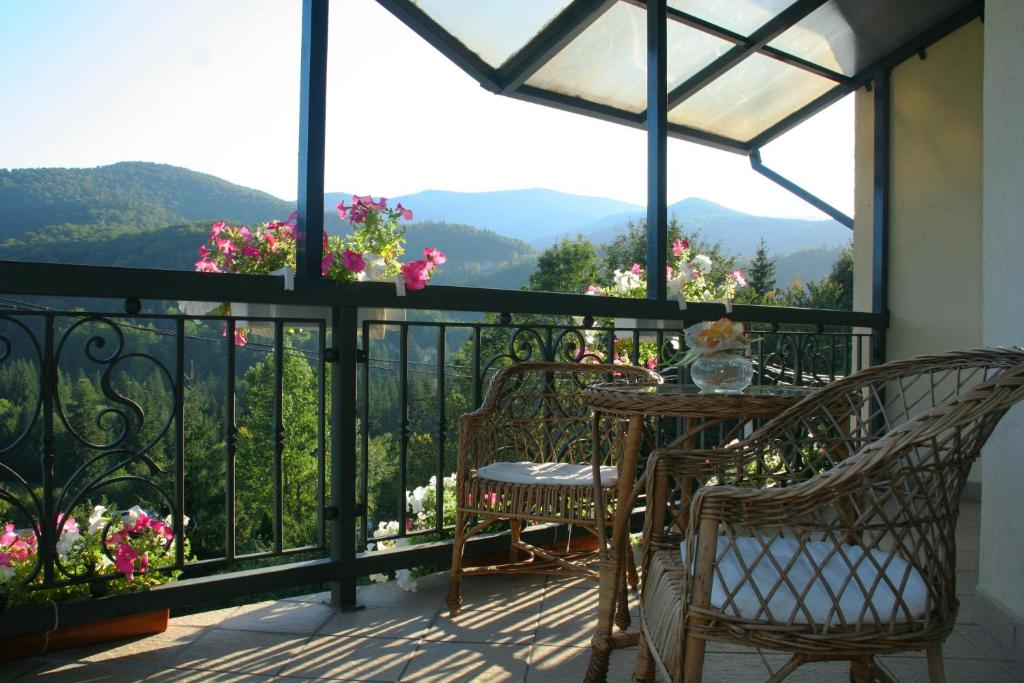 Image 1 of Goverla