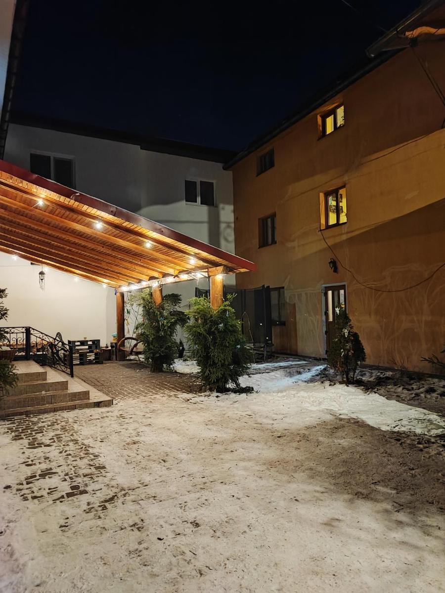 Image 4 of Guest House Mandrivnyi Rooms&Apartments