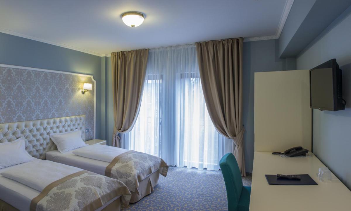 Image 2 of Hotel Bulevard