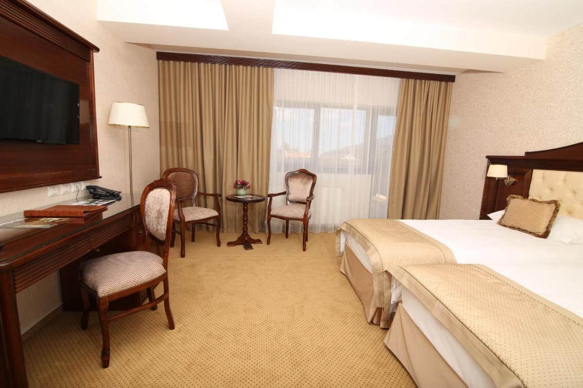 Image 4 of Hotel Carmen