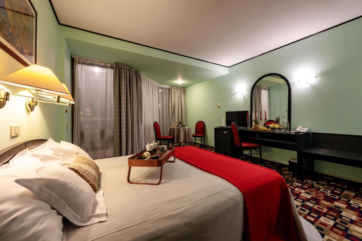 Image 2 of Hotel Mara