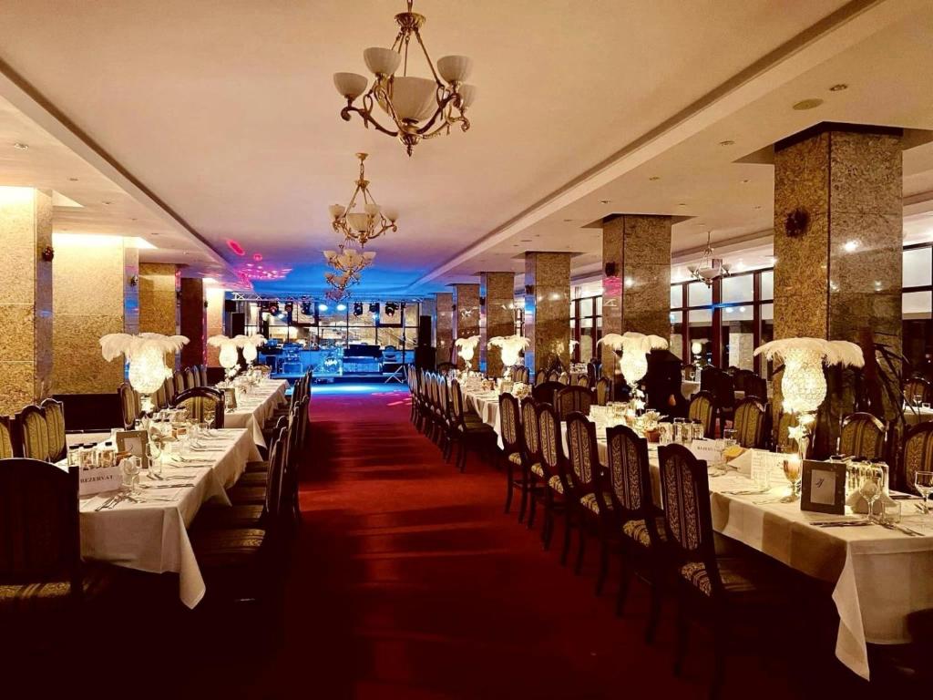 Image 1 of Hotel Piatra Mare