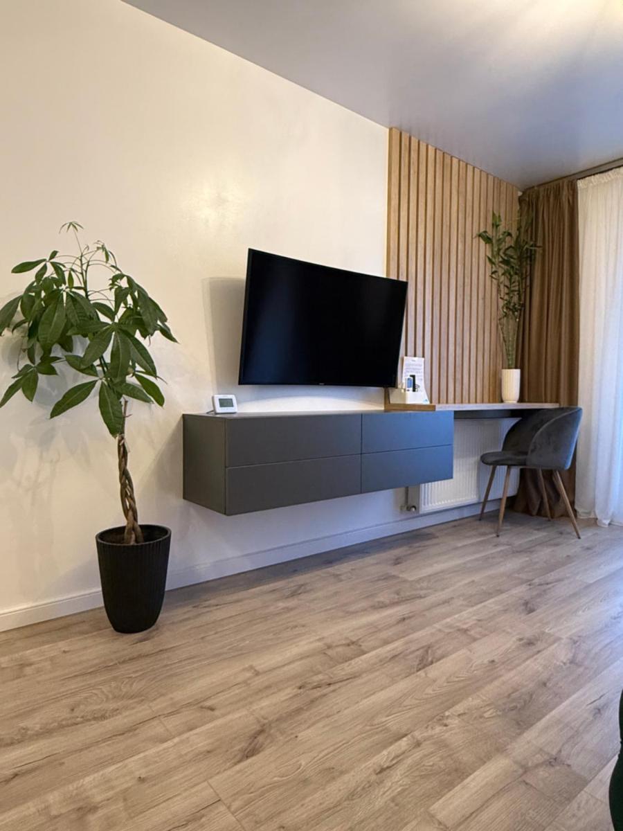 Image 5 of Illi Home