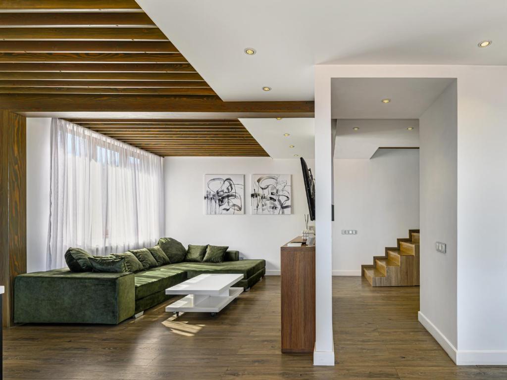 Image 1 of KOA – Memo Haus