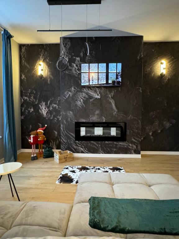 Image 1 of LV Luxury Apart – One minute away from train station