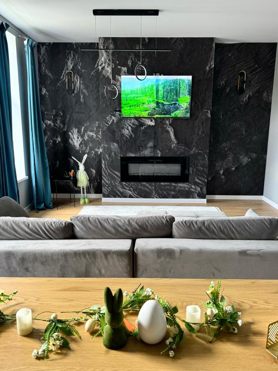 Image 3 of LV Luxury Apart – One minute away from train station
