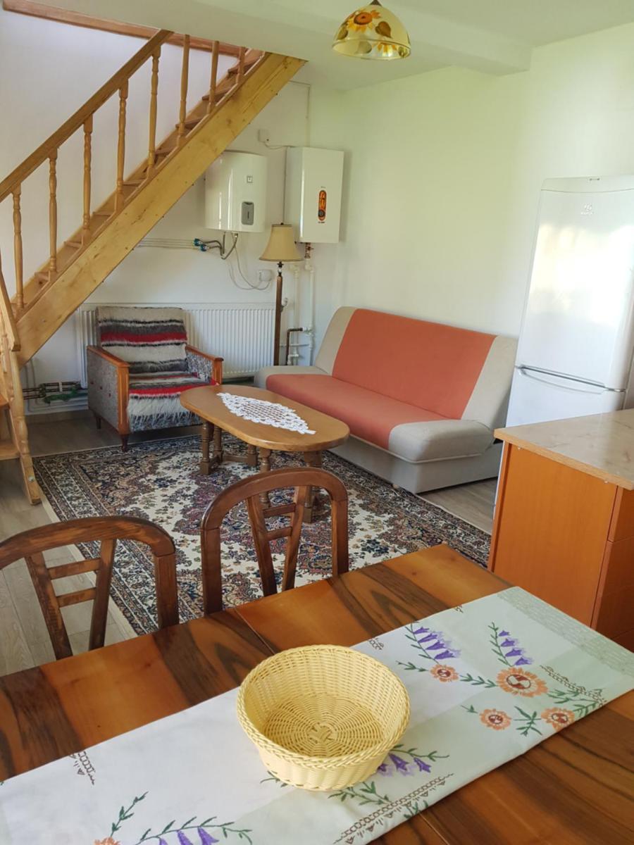 Image 4 of La Bunicu