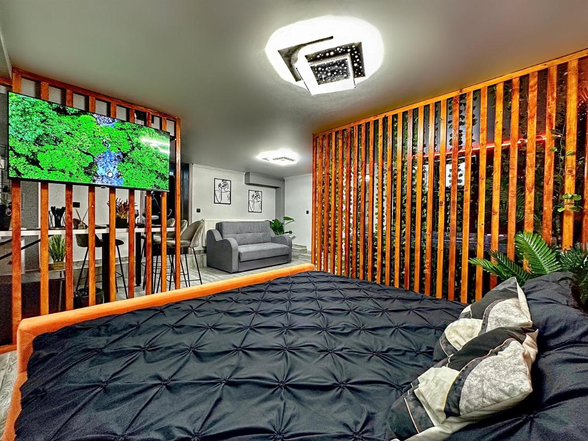 Image 2 of Luxor – Jacuzzi Apartments