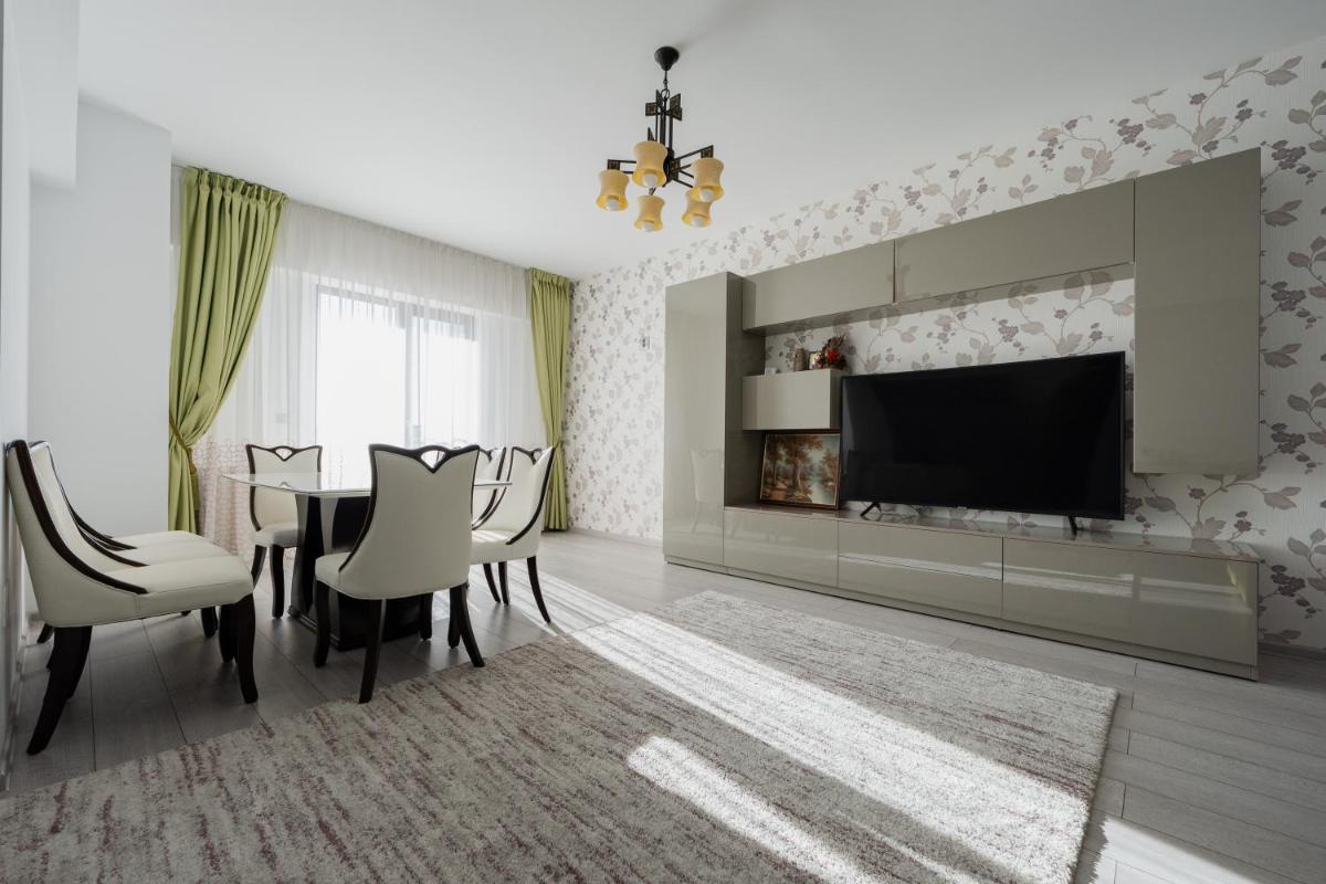 Image 5 of Luxury Apartment