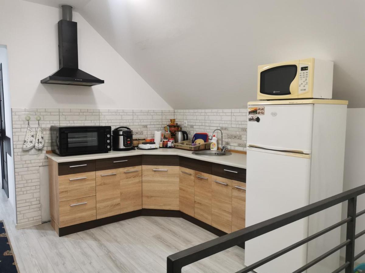 Image 4 of Margit Sziget