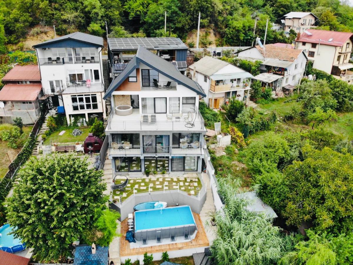 Image 3 of NOAH river house