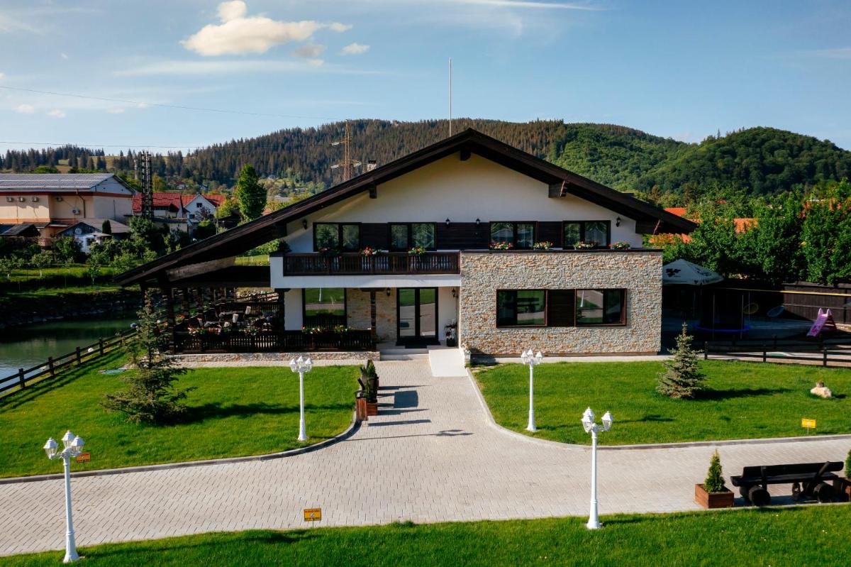 Image 3 of Niro Residence