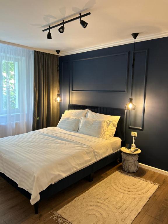 Image 1 of Otilia Home