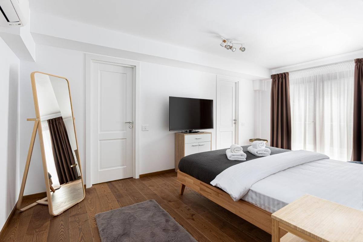 Image 2 of PEAK Aparthotel – Old Town – by CityHost